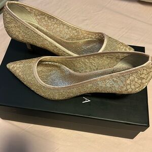 Adrianna Papell kitten heels NWT size 7